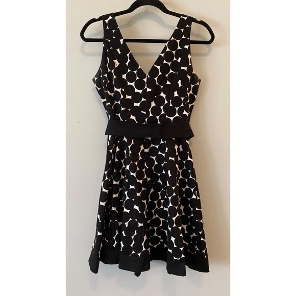 Jones Wear Dress Black White Geometric Pattern Sleeveless V-Neck w/ Belt Size 4 - Picture 2 of 9